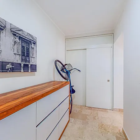 Viva 107 - 1 Bedroom Holiday home *