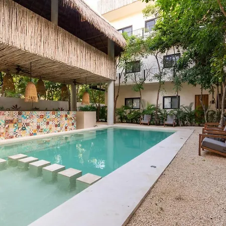 Stylish 3bd3ba In Tulum's Neighborhood