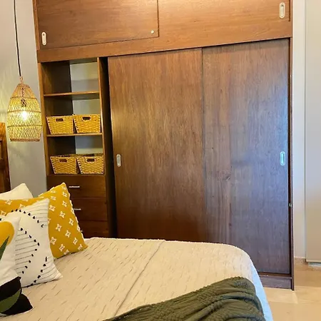 Luxury 3bd With Balcony And Rooftop Pool Apartment *