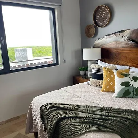 Apartment Luxury 3bd With Balcony And Rooftop Pool