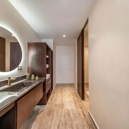 Elegant 2br W Rooftop Pool Close To * Tulum
