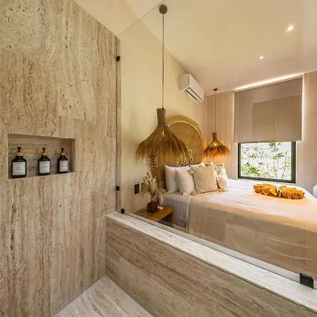 Apartment Two Level Penthouse W Rooftop Pool And Sunset