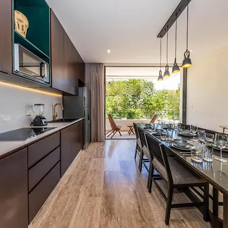 Elegant 2br W Rooftop Pool Close To Holiday home Tulum