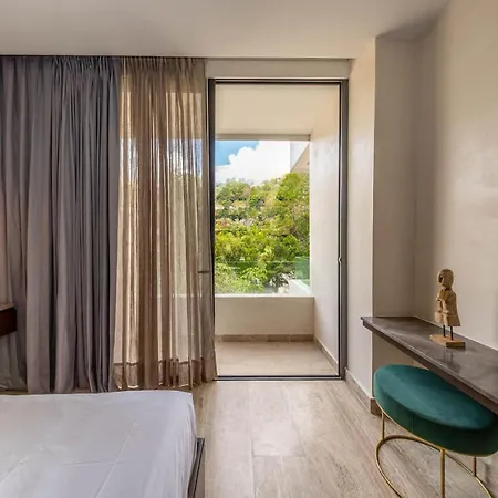 Elegant 2br W Rooftop Pool Close To * Tulum