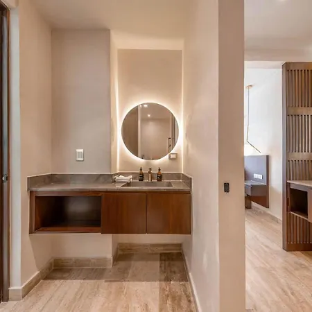 Elegant 2br W Rooftop Pool Close To * Tulum