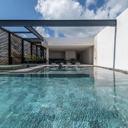 Elegant 2br W Rooftop Pool Close To Tulum