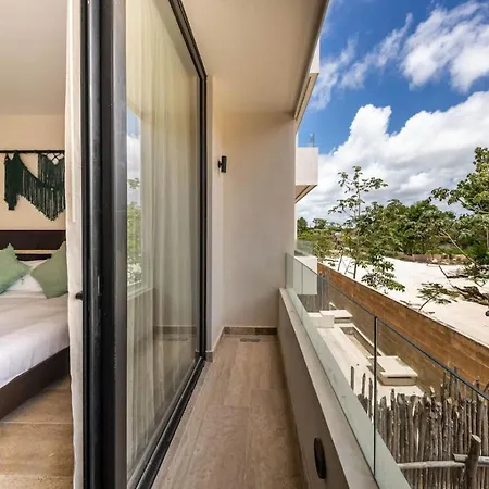 Elegant 2br W Rooftop Pool Close To *
