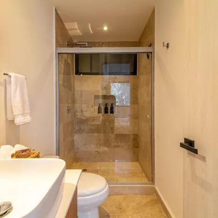 Lux 2 Bd Corner W Swim Up Pool Aldea Zama Holiday home