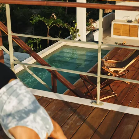 Apartment Retreat For 10 With Rooftop Pool And Panoramic Views *