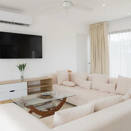 Penthouse Blue Luxury Kukulkan Apartment