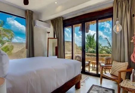 Villa Aldea Beachfront