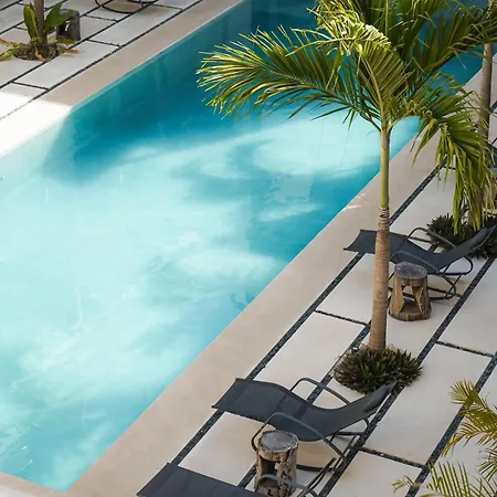 Otonomus Aparthotel *