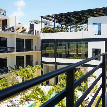 Otonomus Aparthotel Tulum