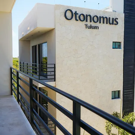 Otonomus Aparthotel