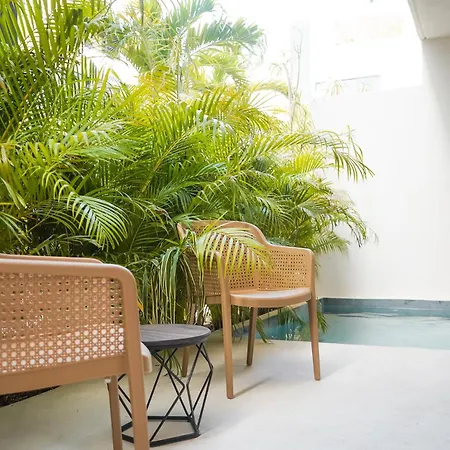 Otonomus Aparthotel