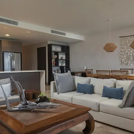 3br Beachfront With Private Rooftop At Tankah Bay *