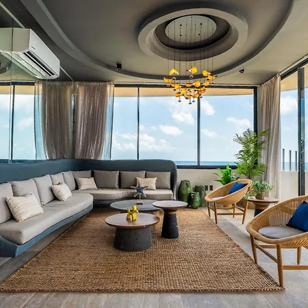 Atelier De La Selva Apartment *