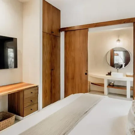 Lux Casa Kuk 2 Pools 2 Kitchens Rooftop Oasis Villa