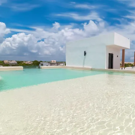 With Private Rooftop In Tulum, 2 Br * Tulum