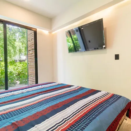 Apartamento With Private Rooftop In Tulum, 2 Br
