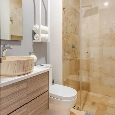 Zone - Soaking Tub & Free Club