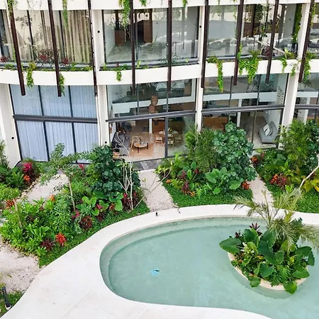 Stylish Loft With Pool Access *