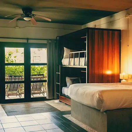 Mia Hotel