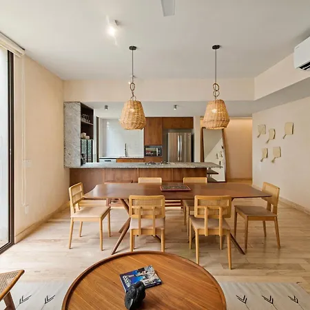 205 Perfect Location 3 Bedrooms *
