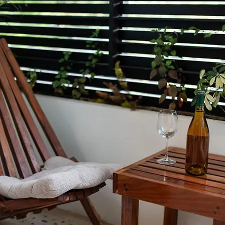 Tropical Escape In A Cozy Paam Cheel *