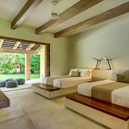Beachfront In Villa *