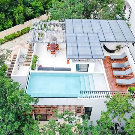 La Linda Luxury Two Story Huge Terrace Next To The Pool Apartamento