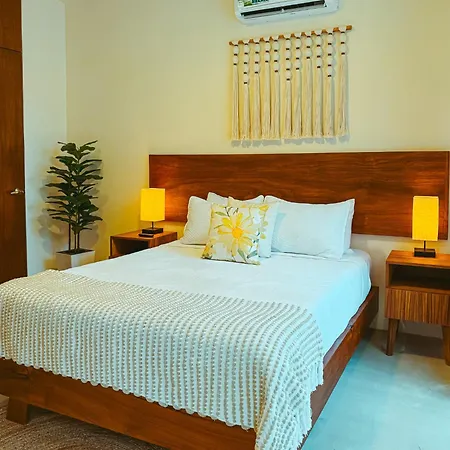 La Linda Luxury Two Story Huge Terrace Next To The Pool Apartamento *
