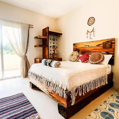 Xscapetulum Hotel 4*