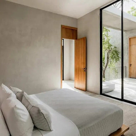 Shalva & Aviv Iconic 200m Villa