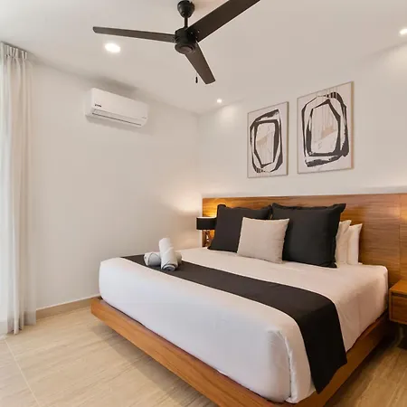 Holiday home Tropical 2 Bedroom | Private Balcony & Rooftop | Casago