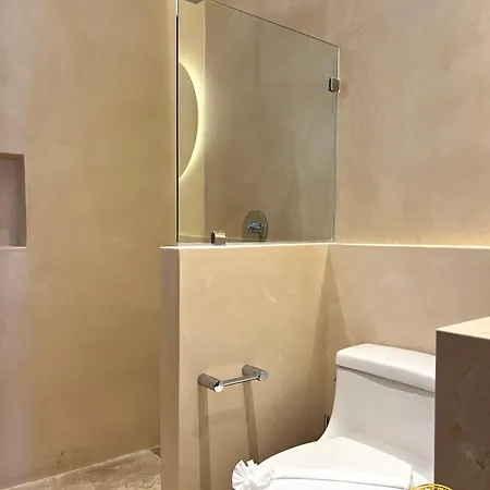 Peregrina Lux 4*