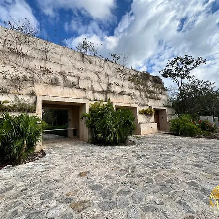 Peregrina Lux Tulum