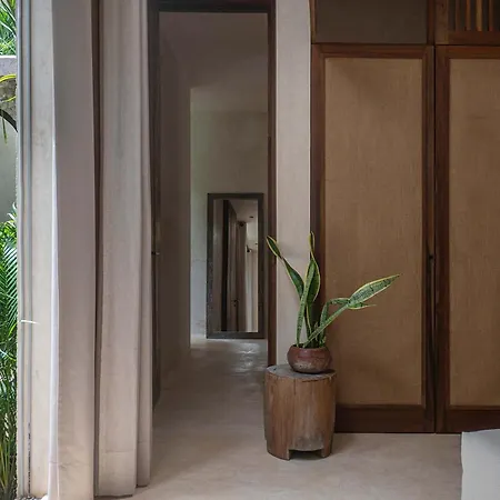 Jungle Apt, Private Pool & Security 24 *