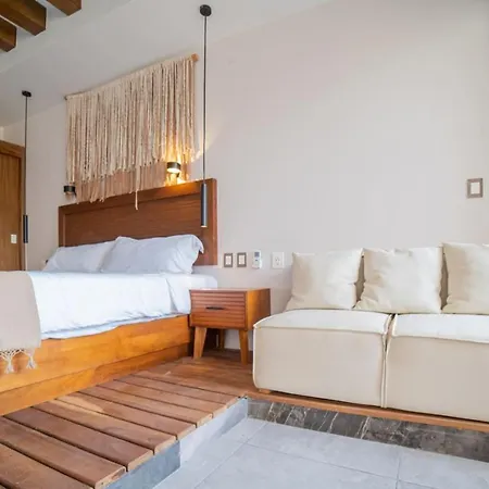 Secluded Jungle Free Access To Club Apartment *