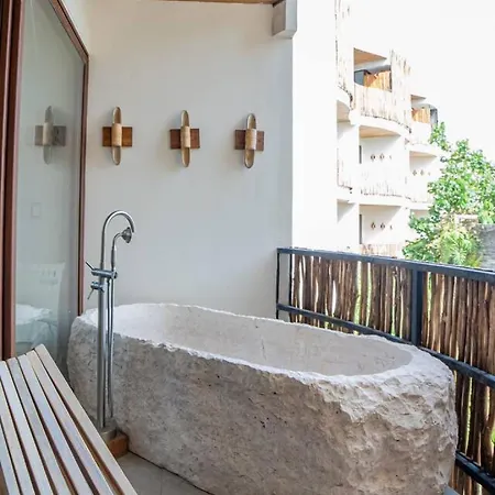 Apartment Secluded Jungle Free Access To Club