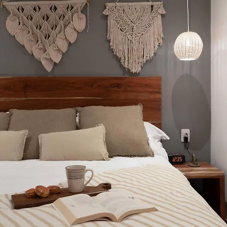 Beautiful And Comfortable, 1 Bedroom The In Zama Apartment