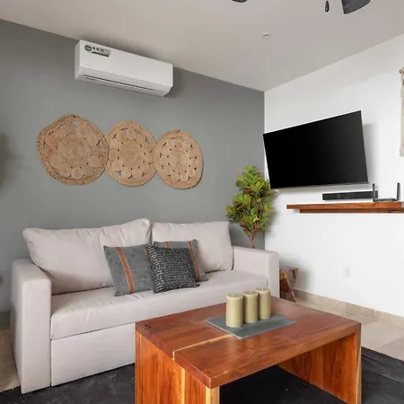 Beautiful And Comfortable, 1 Bedroom The In Zama Apartment *