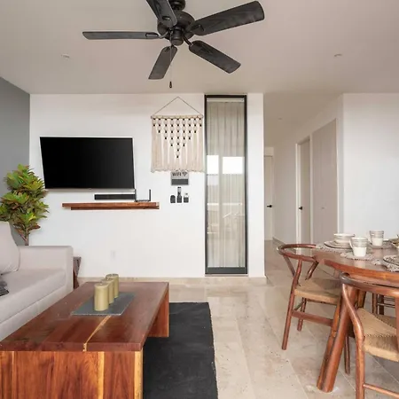 Beautiful And Comfortable, 1 Bedroom The In Zama *
