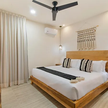 Tropical 2 Bedroom | Private Balcony & Rooftop | Casago Holiday home