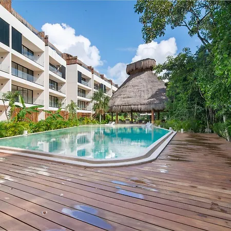 Tropical 2 Bedroom | Private Balcony & Rooftop | Casago Holiday home *