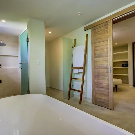 Beachfront In Villa