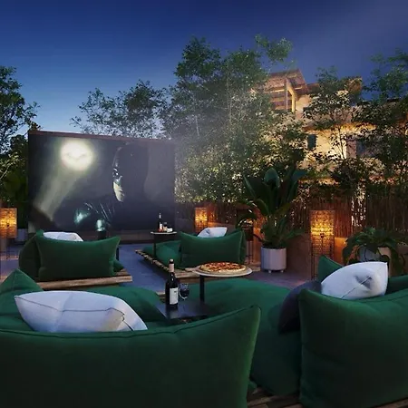 La Linda Luxury Two Story Huge Terrace Next To The Pool Apartamento *