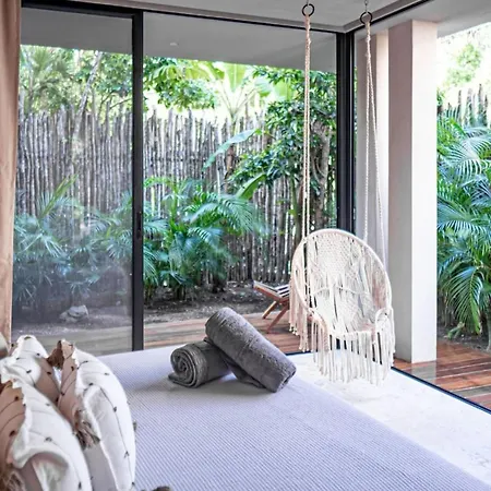 Essentia Luxury Jungle 2br With Private Pool