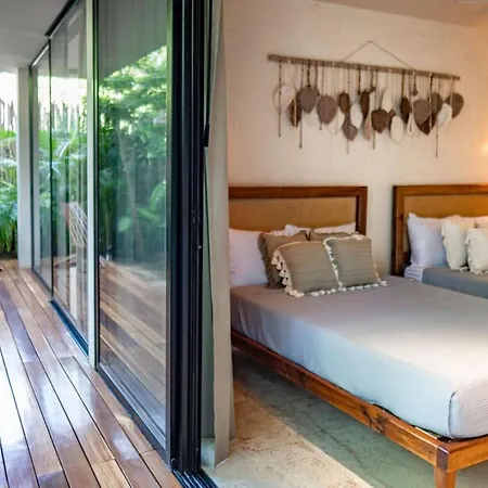 Essentia Luxury Jungle 2br With Private Pool *