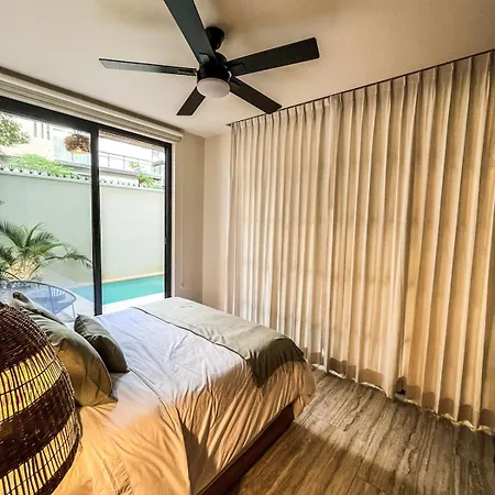 Full Private Pool, 1 Bed, 1 Sofa, 1 Inflatable Apartment *